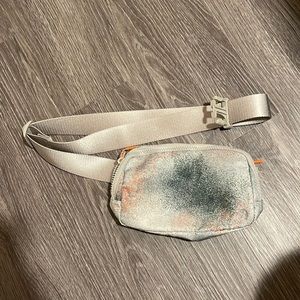 Lululemon belt bag